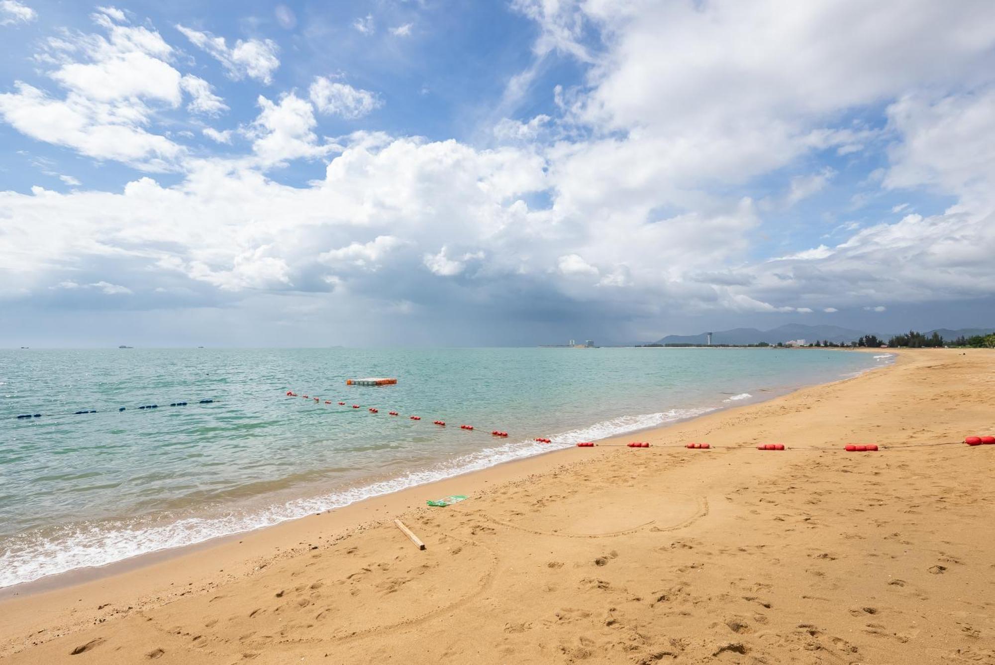 Puhai Sea View Apt By Hailan Tour At Sanya Yazhou Bay#Only 100 Meters To Beach And Sea Swimming Area 외부 사진